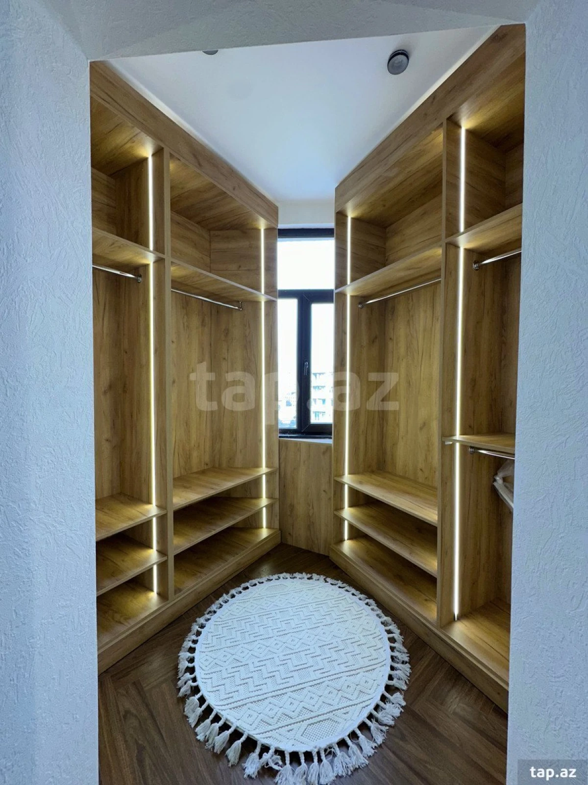 Satılır 3 otaqlı yeni tikili 90 m²