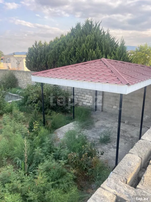 Satılır 3 otaqlı həyət evi