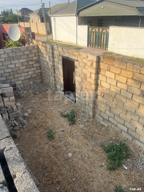 Satılır 3 otaqlı həyət evi