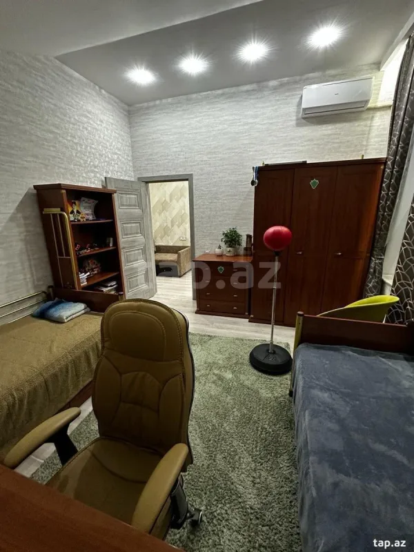 Kirayə verilir 4 otaqlı həyət evi