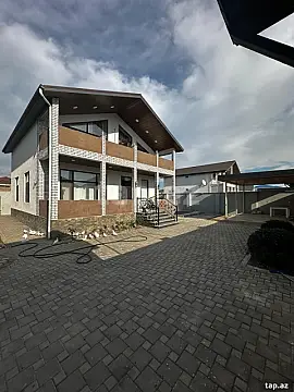 Kirayə verilir 4 otaqlı həyət evi