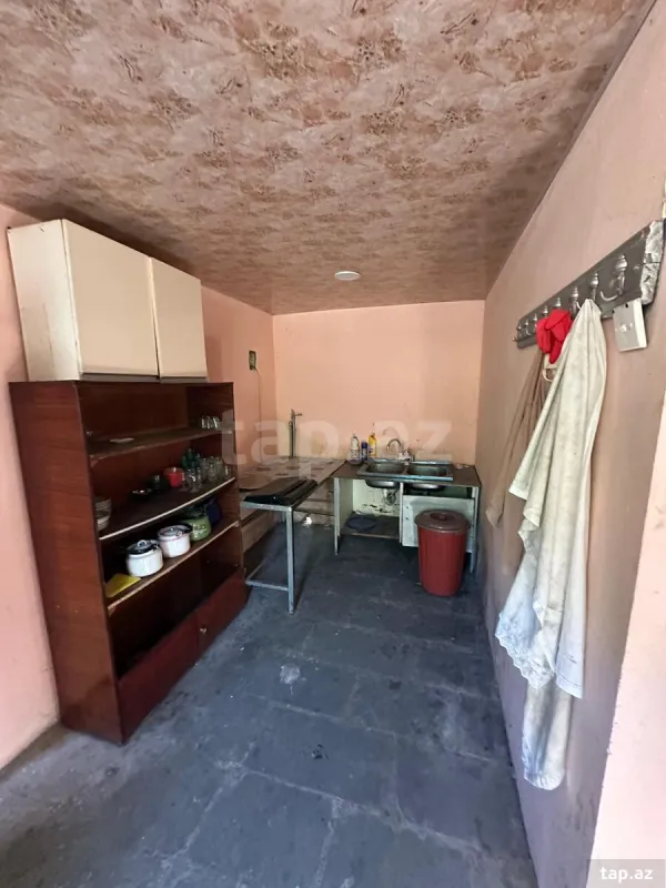 Satılır 6 otaqlı həyət evi