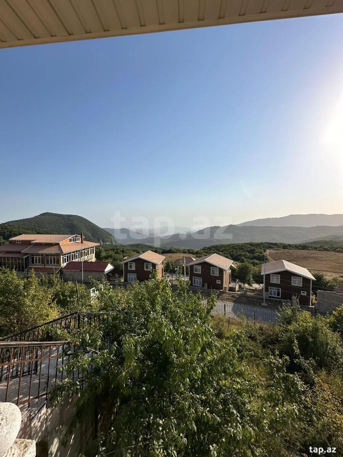 Satılır 6 otaqlı həyət evi