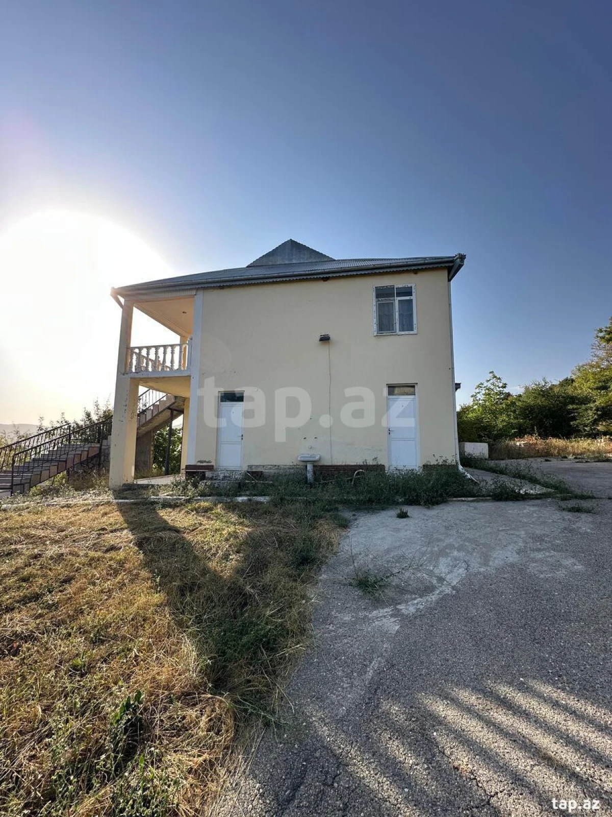 Satılır 6 otaqlı həyət evi