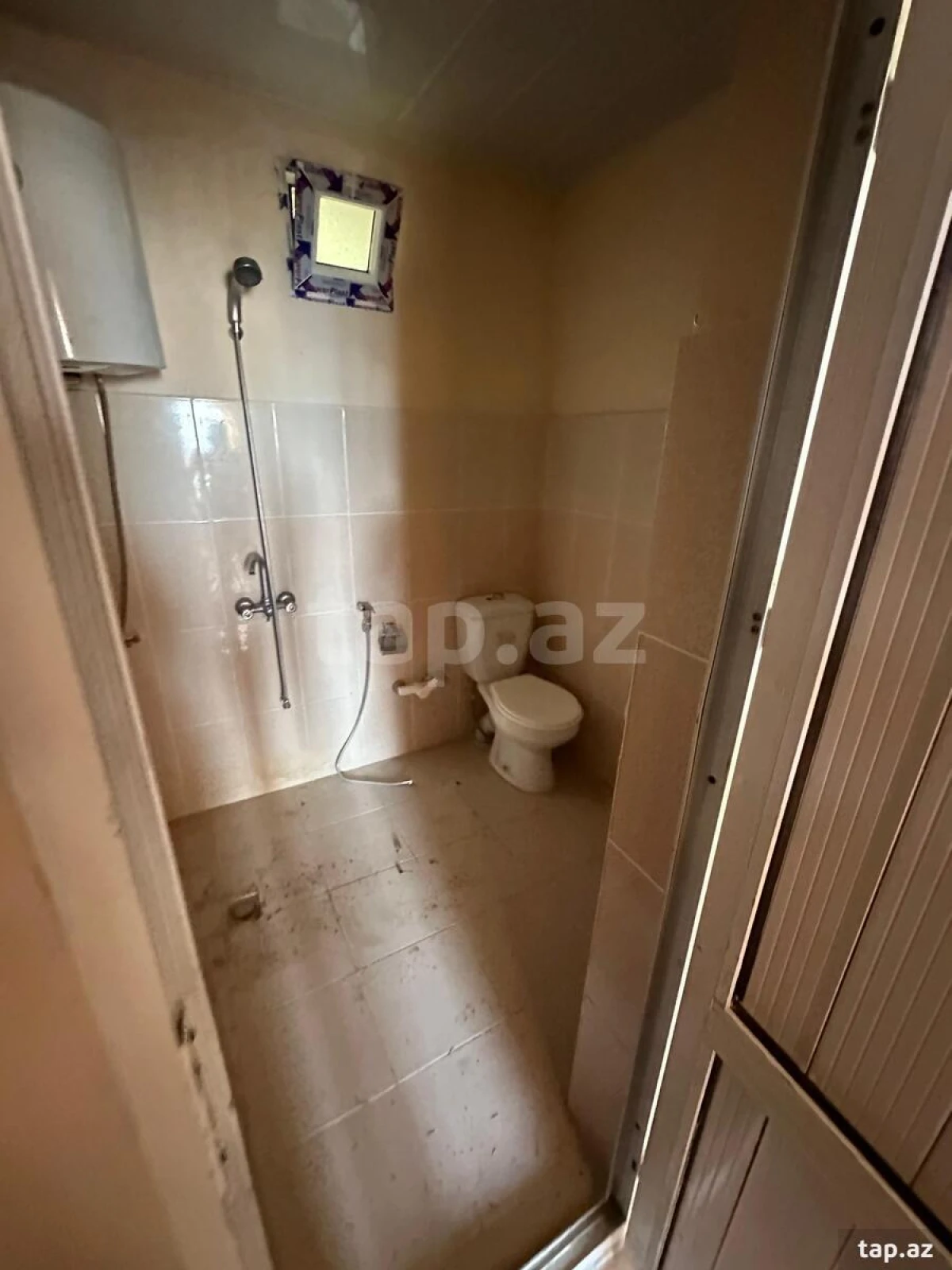 Satılır 6 otaqlı həyət evi