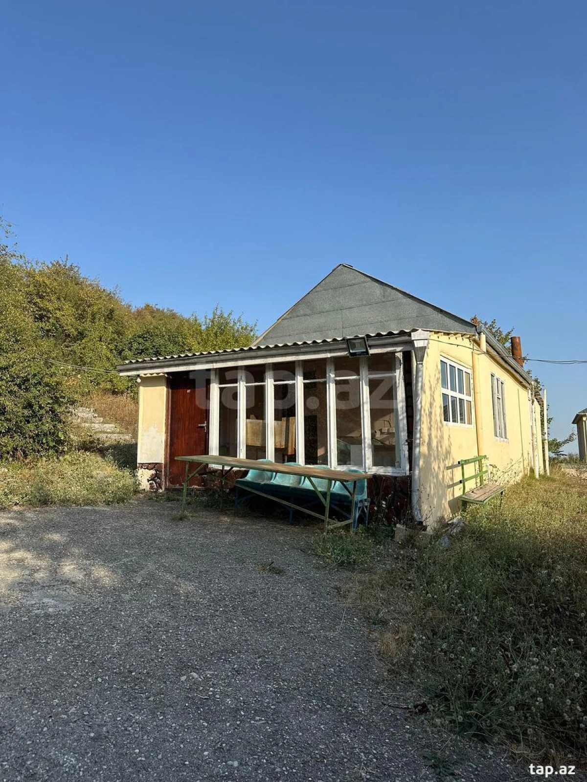 Satılır 6 otaqlı həyət evi