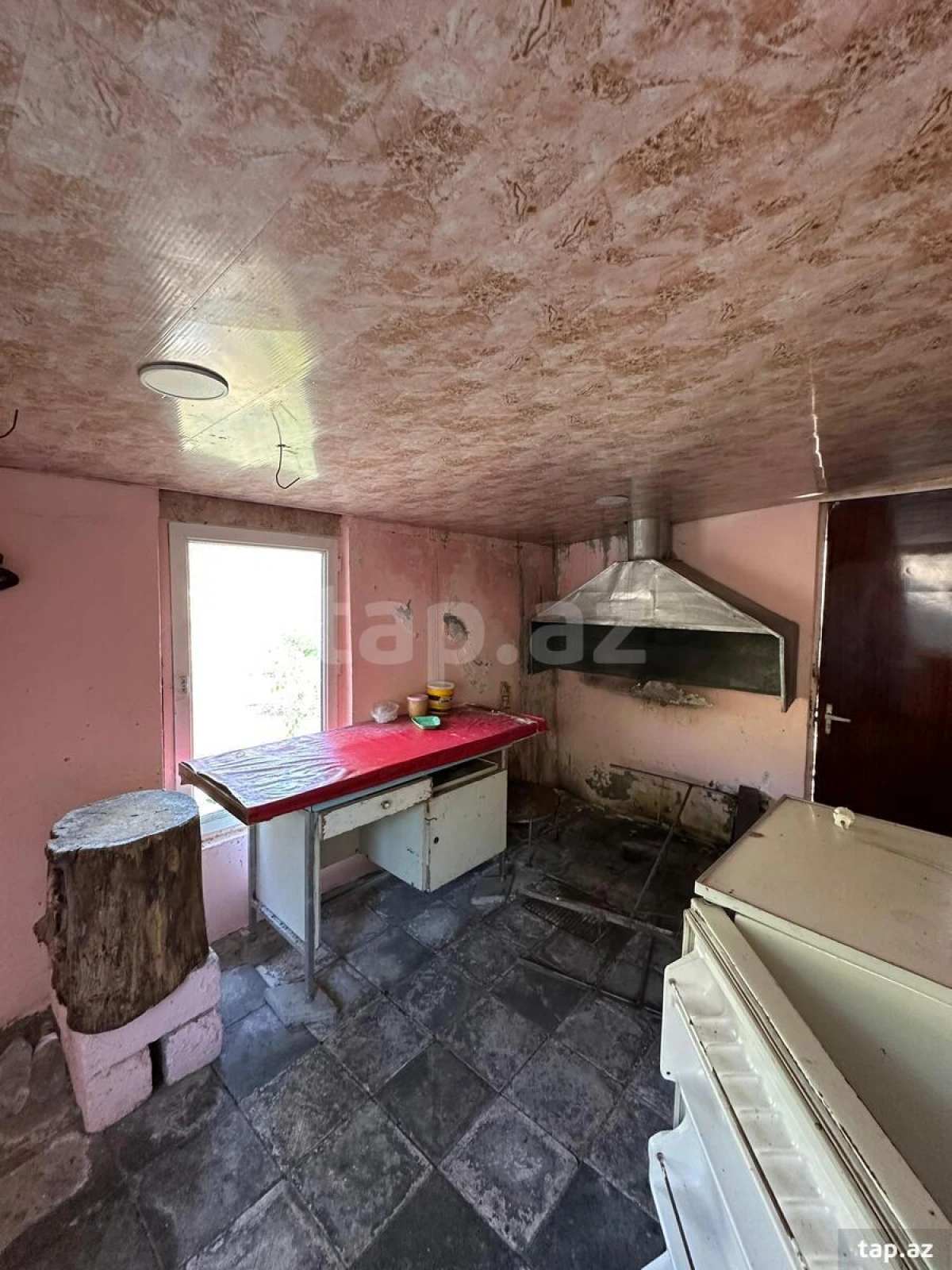 Satılır 6 otaqlı həyət evi