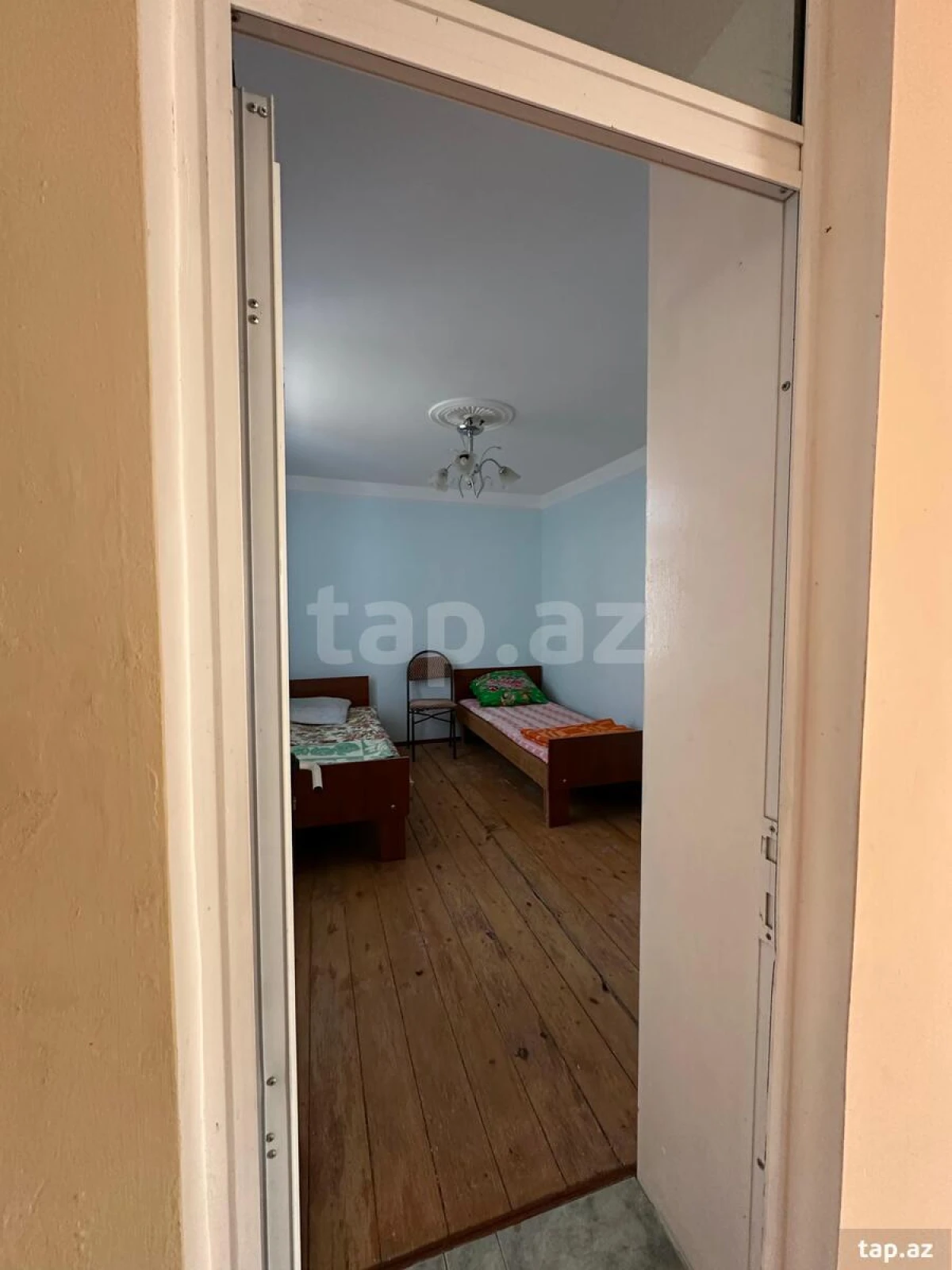 Satılır 6 otaqlı həyət evi