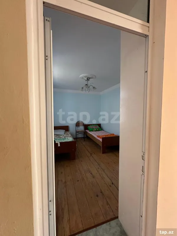 Satılır 6 otaqlı həyət evi