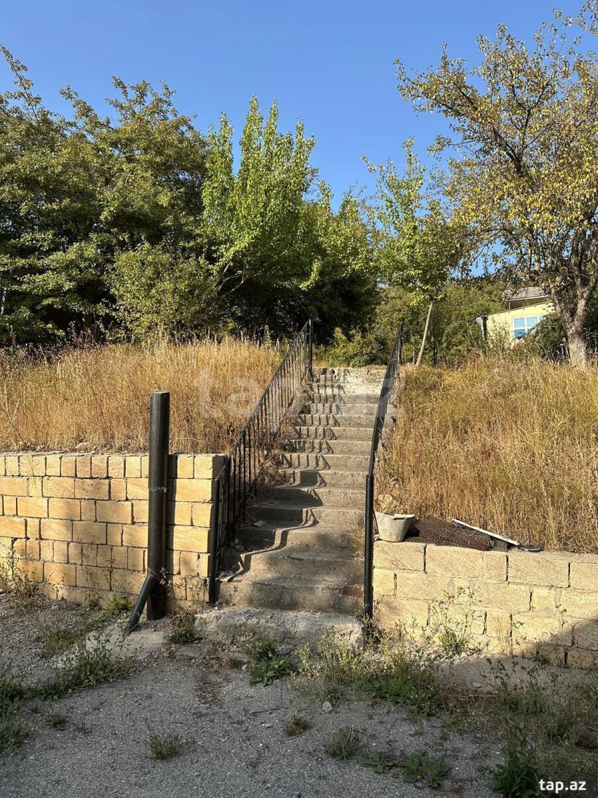 Satılır 6 otaqlı həyət evi