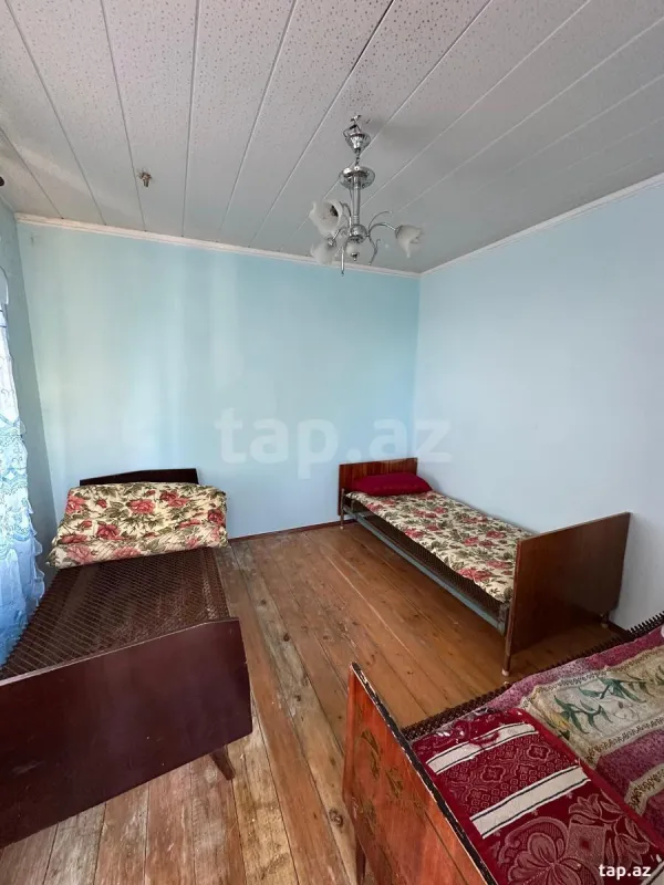 Satılır 6 otaqlı həyət evi