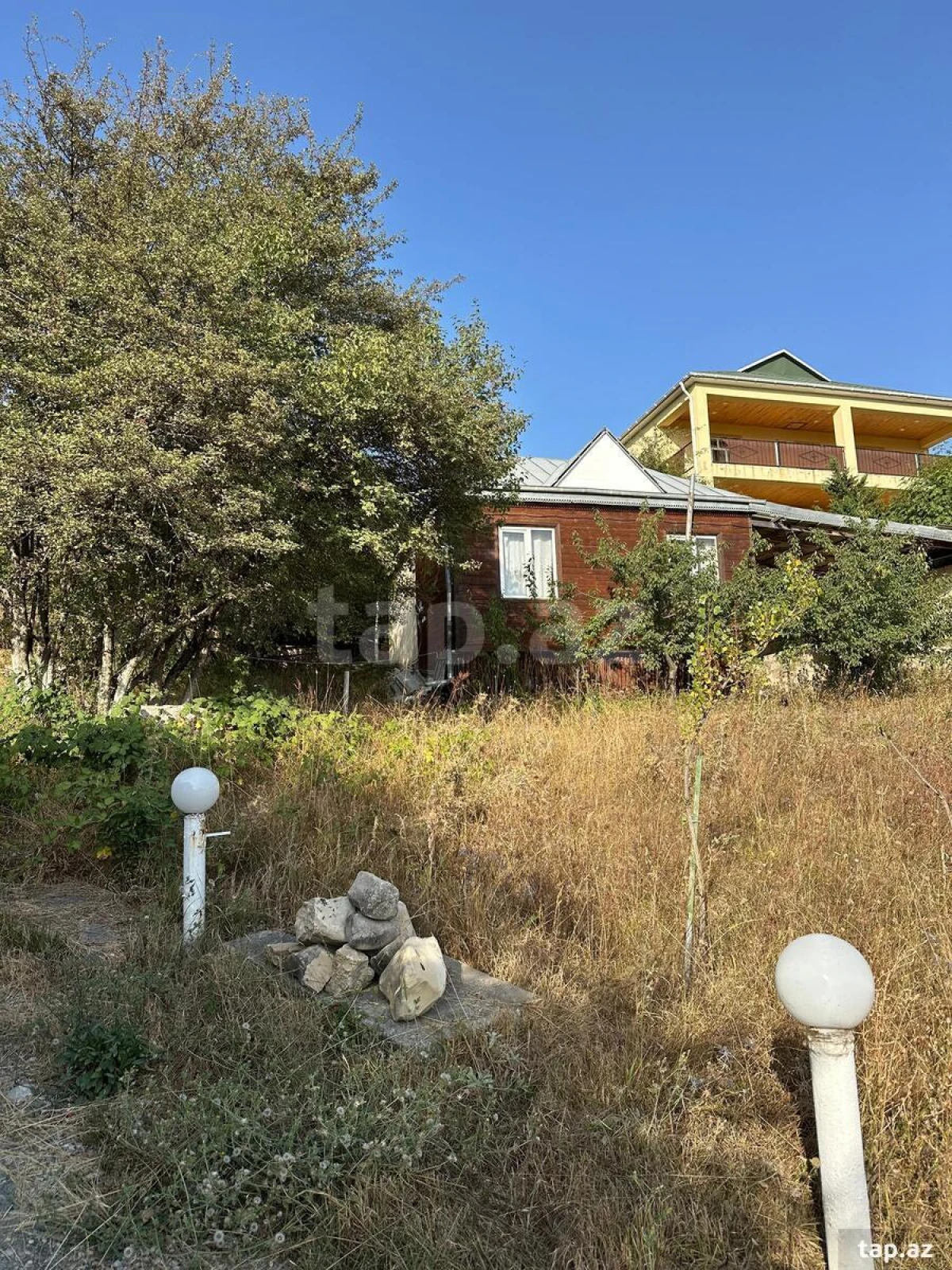 Satılır 6 otaqlı həyət evi