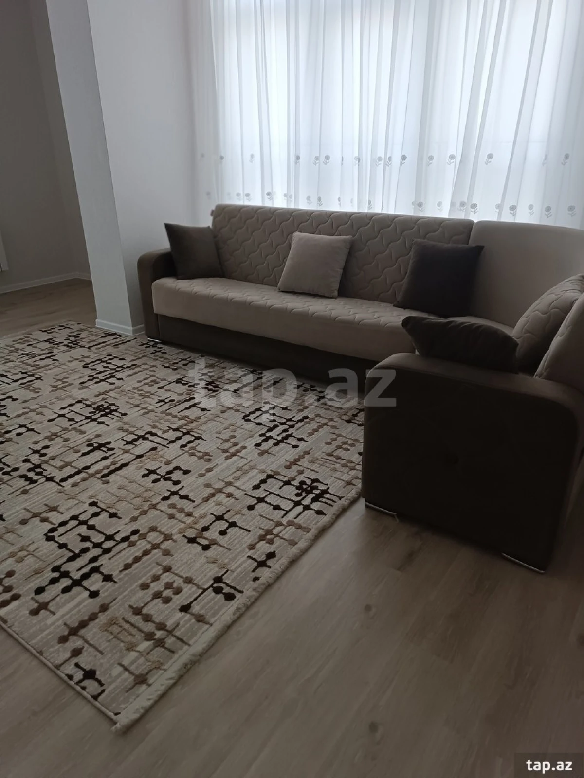 Kirayə verilir 3 otaqlı yeni tikili 116 m²