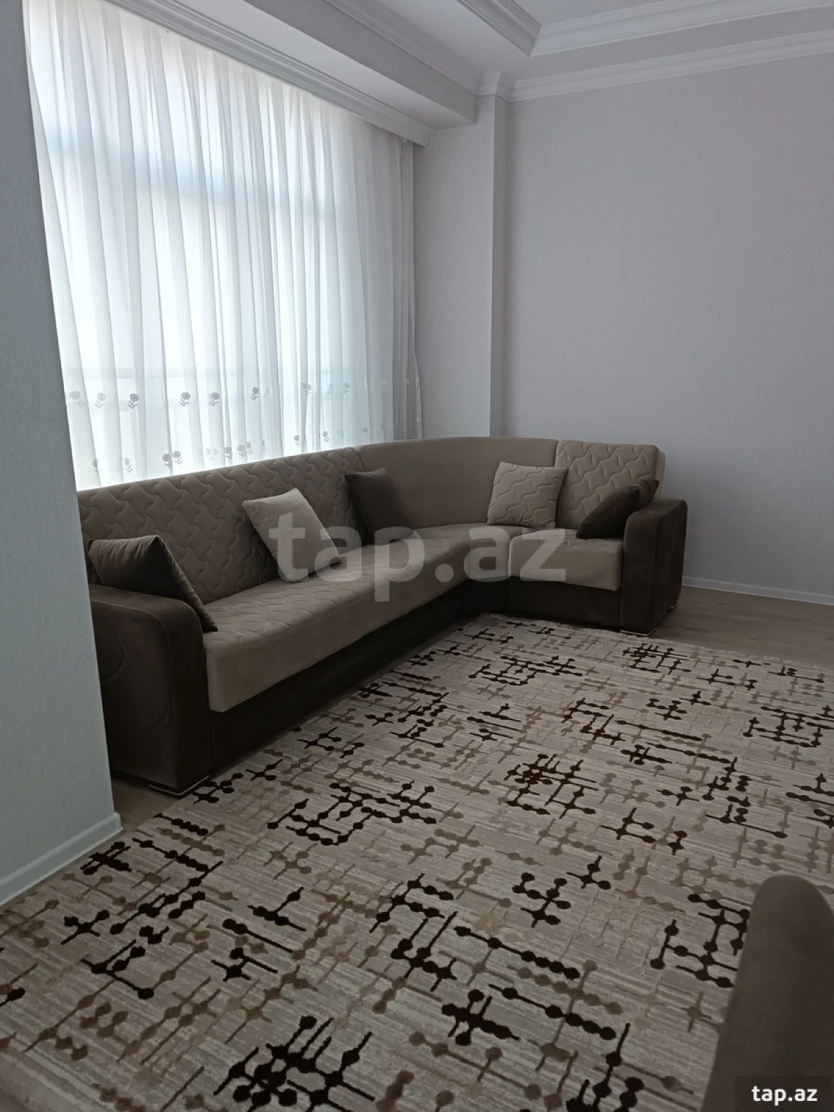 Kirayə verilir 3 otaqlı yeni tikili 116 m²