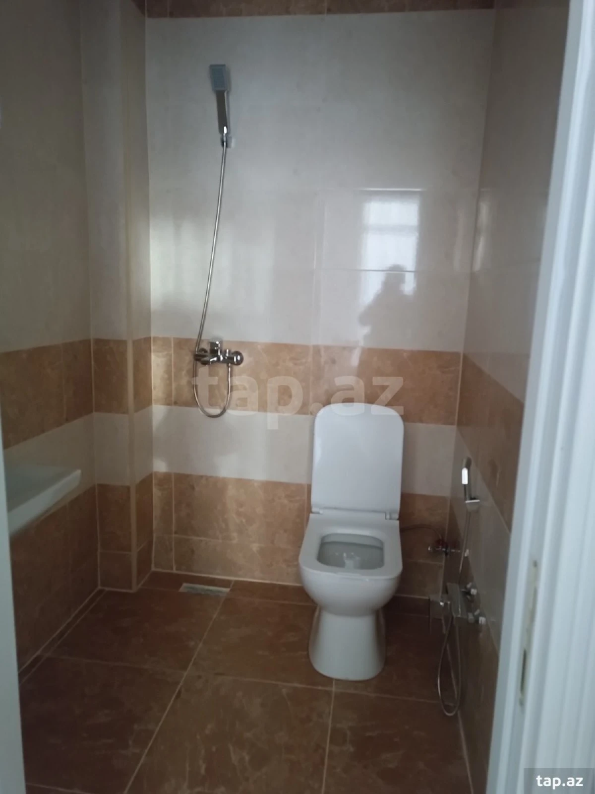 Kirayə verilir 3 otaqlı yeni tikili 116 m²