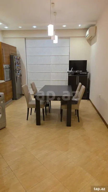 Kirayə verilir 4 otaqlı yeni tikili 140 m²