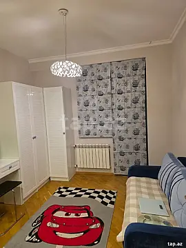 Kirayə verilir 4 otaqlı yeni tikili 140 m²