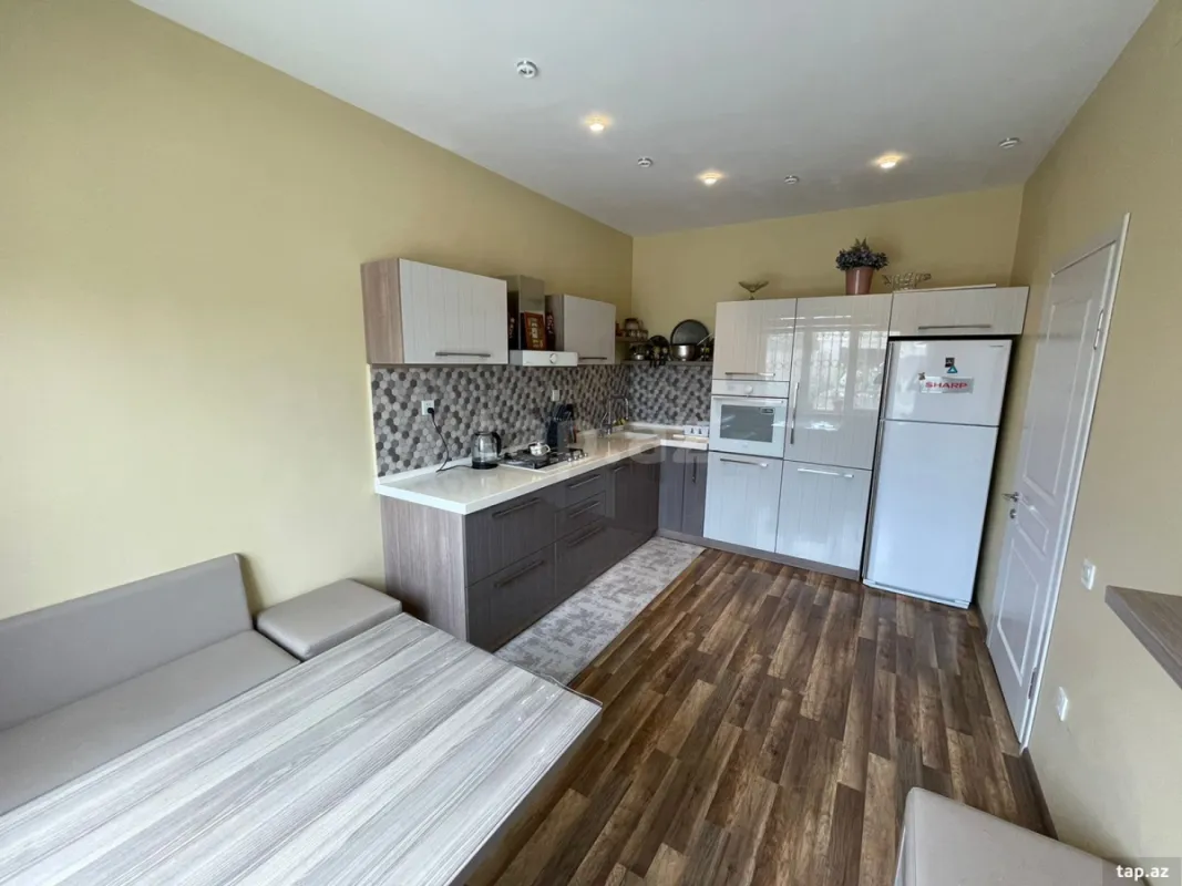 Kirayə verilir 5 otaqlı həyət evi