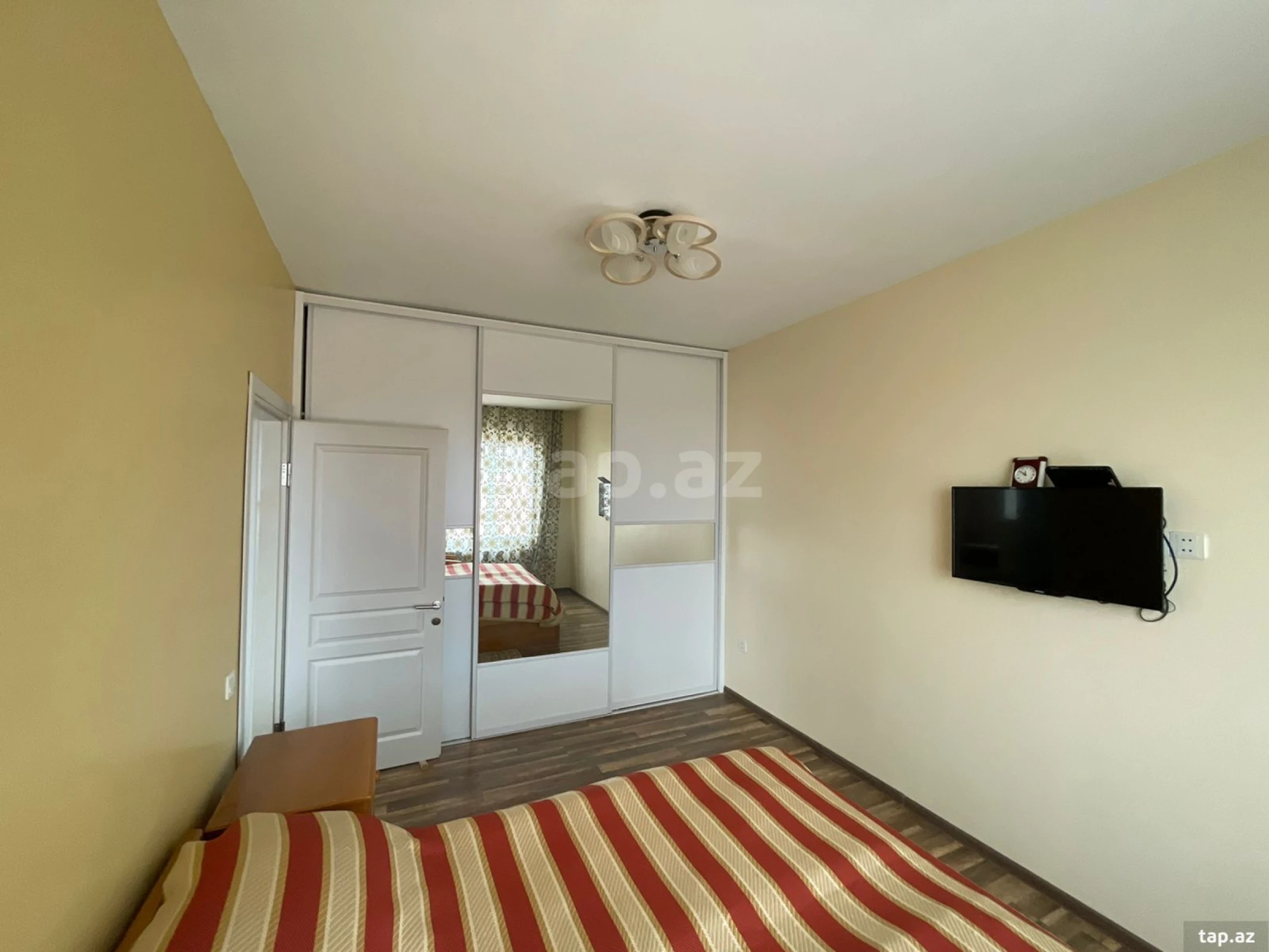 Kirayə verilir 5 otaqlı həyət evi