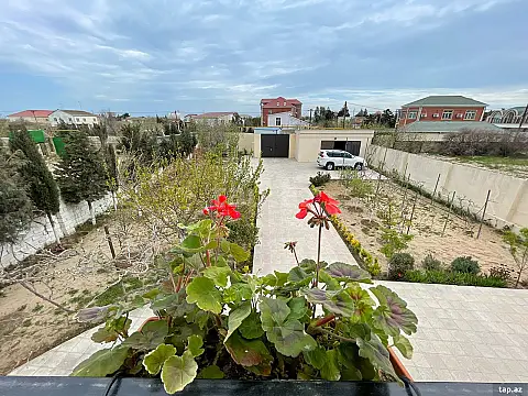 Kirayə verilir 5 otaqlı həyət evi