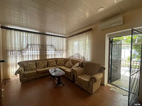 Kirayə verilir 3 otaqlı həyət evi