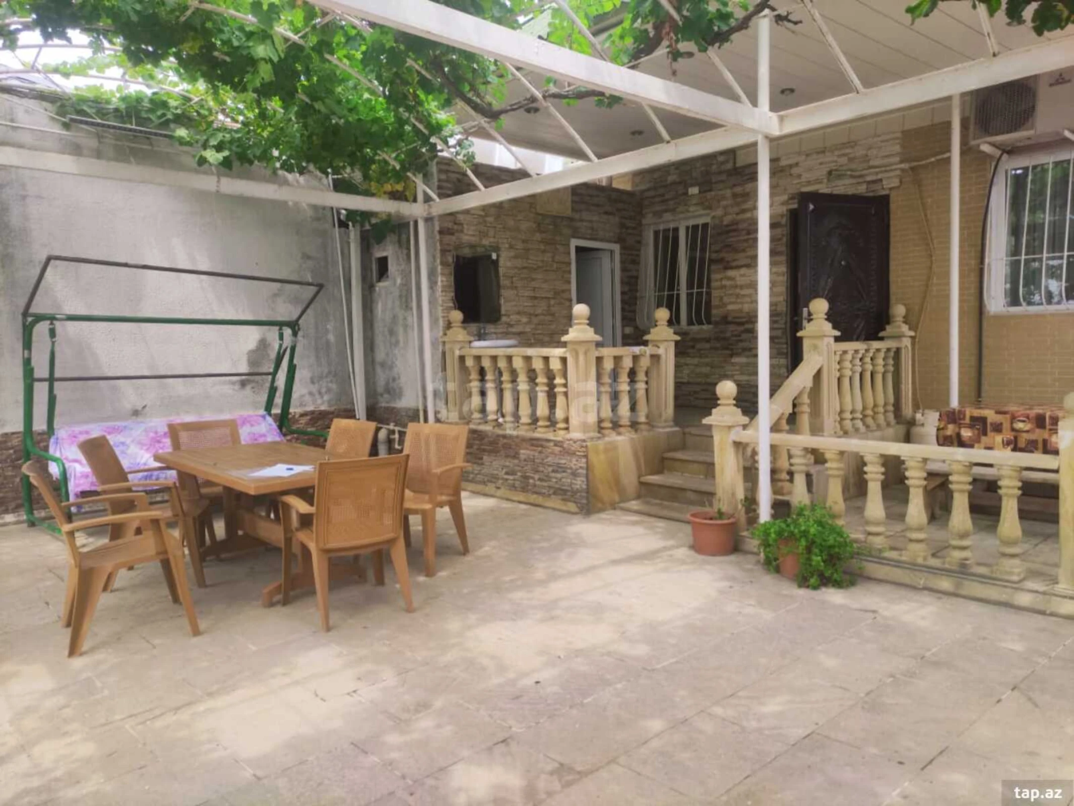 Kirayə verilir 3 otaqlı həyət evi