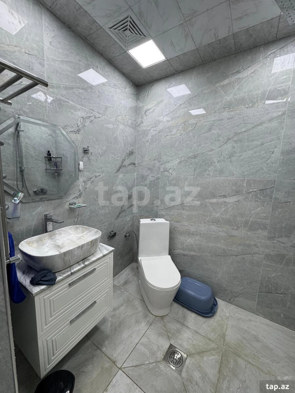 Kirayə verilir 2 otaqlı mənzil 80 m²