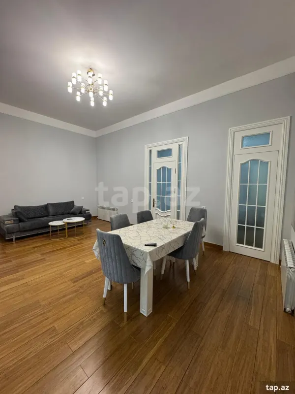 Kirayə verilir 2 otaqlı mənzil 80 m²