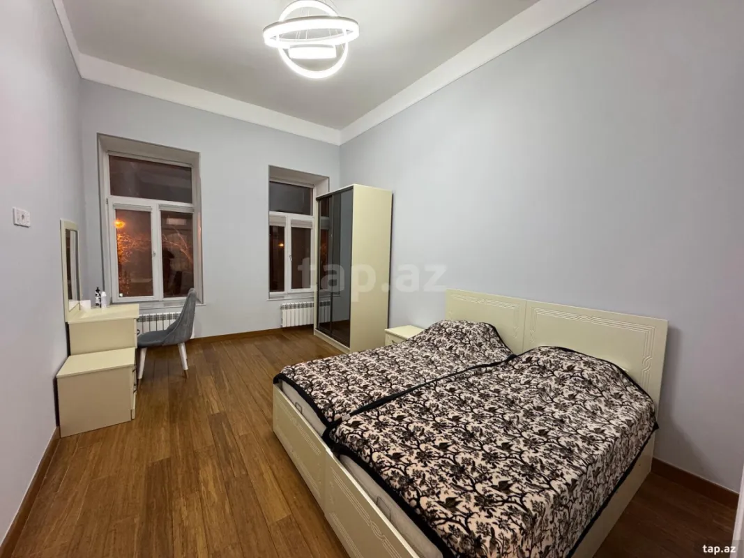 Kirayə verilir 2 otaqlı mənzil 80 m²