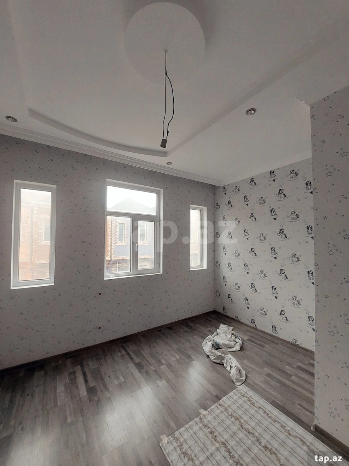 Satılır 3 otaqlı həyət evi