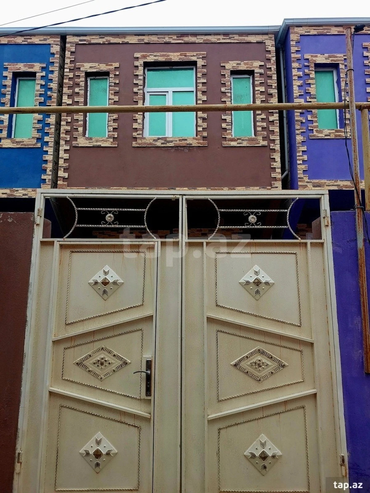 Satılır 3 otaqlı həyət evi