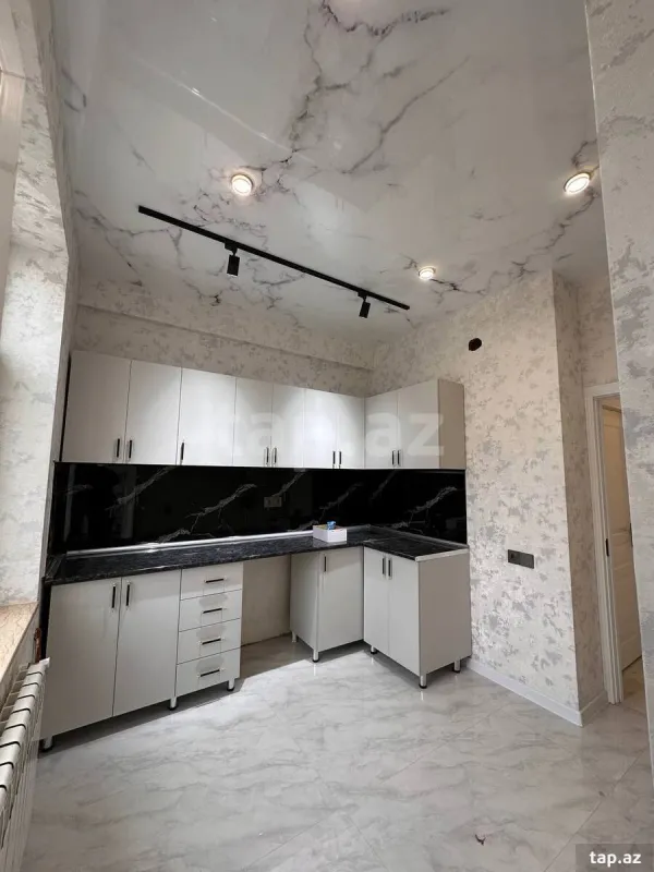Satılır 3 otaqlı yeni tikili 90 m²