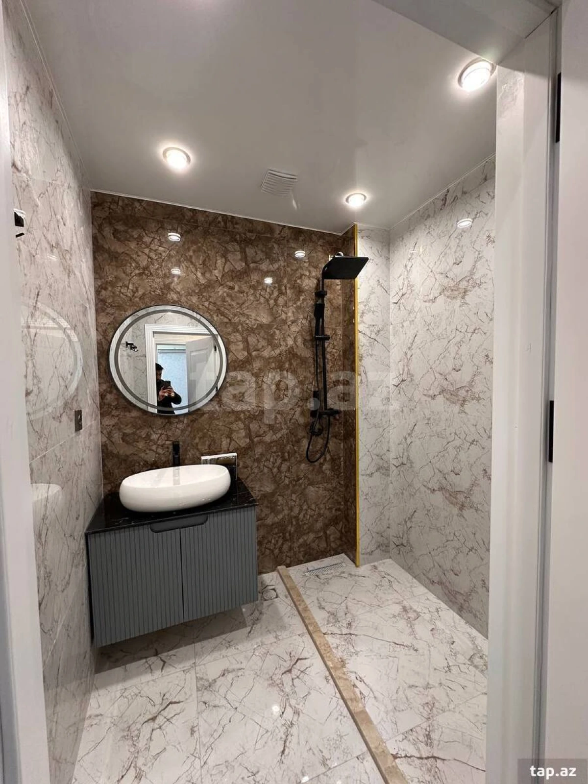 Satılır 3 otaqlı yeni tikili 90 m²