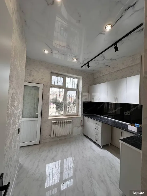 Satılır 3 otaqlı yeni tikili 90 m²