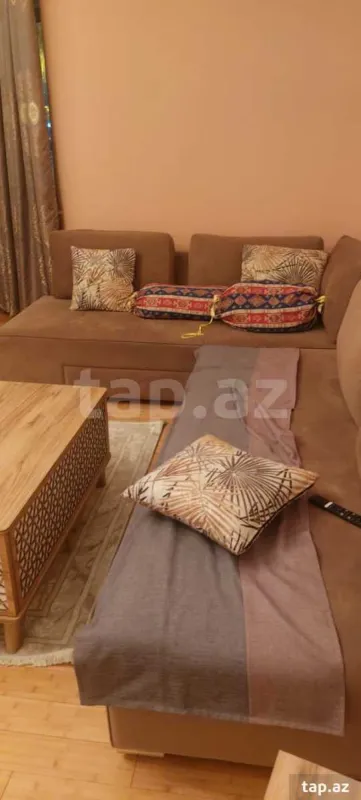 Kirayə verilir 2 otaqlı yeni tikili 80 m²