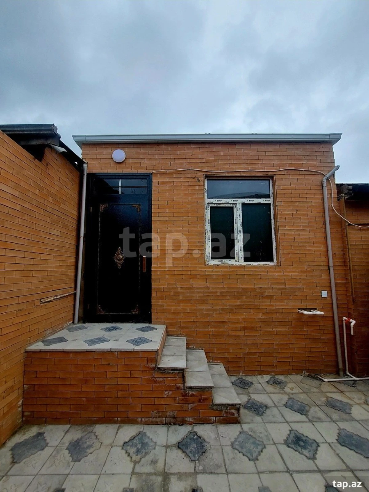 Satılır 3 otaqlı həyət evi