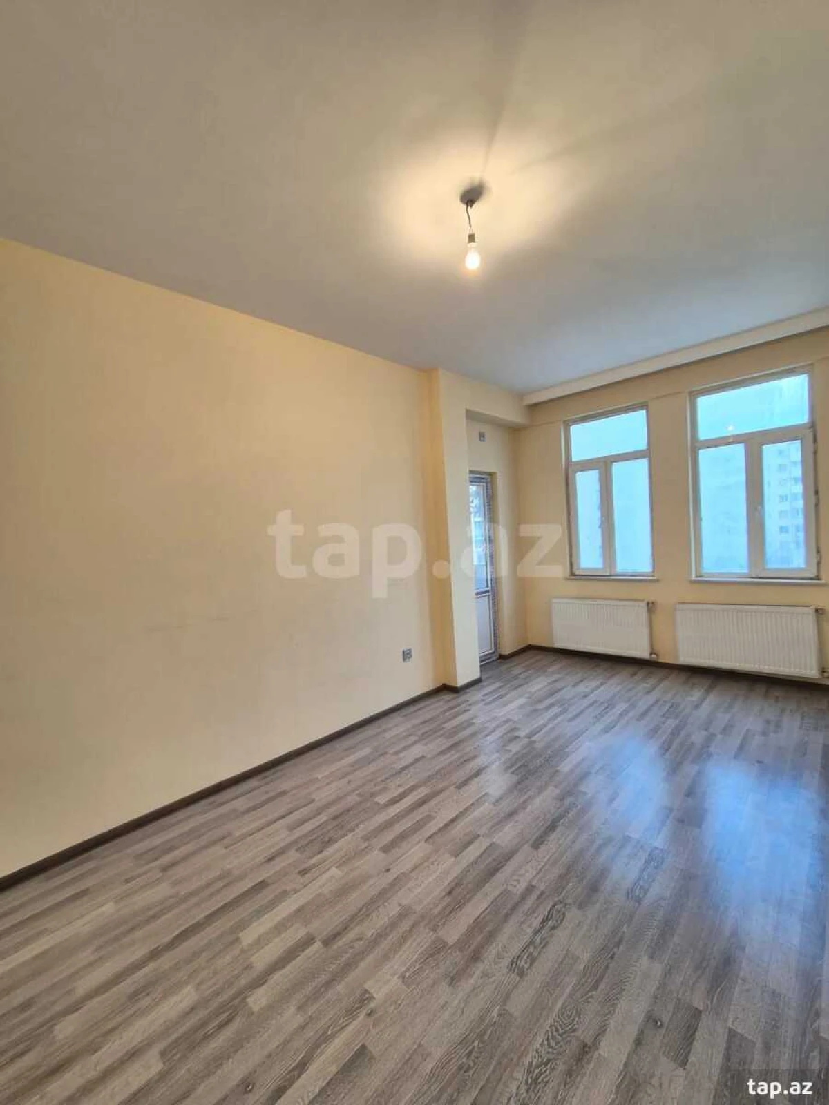 Kirayə verilir 3 otaqlı yeni tikili 140 m²