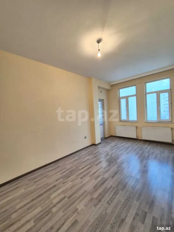 Kirayə verilir 3 otaqlı yeni tikili 140 m²