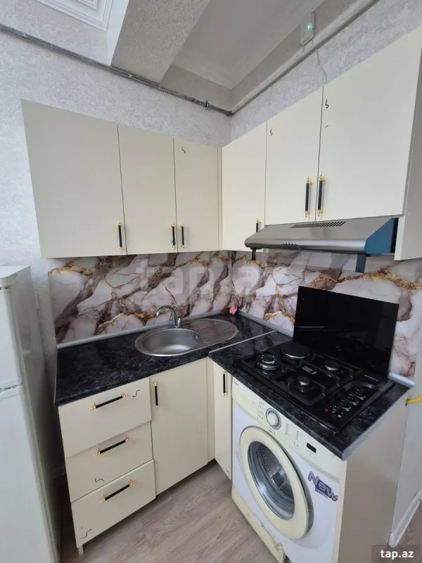 Kirayə verilir 2 otaqlı mənzil 75 m²