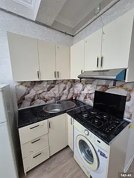 Kirayə verilir 2 otaqlı mənzil 75 m²