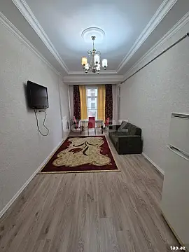 Kirayə verilir 2 otaqlı mənzil 75 m²