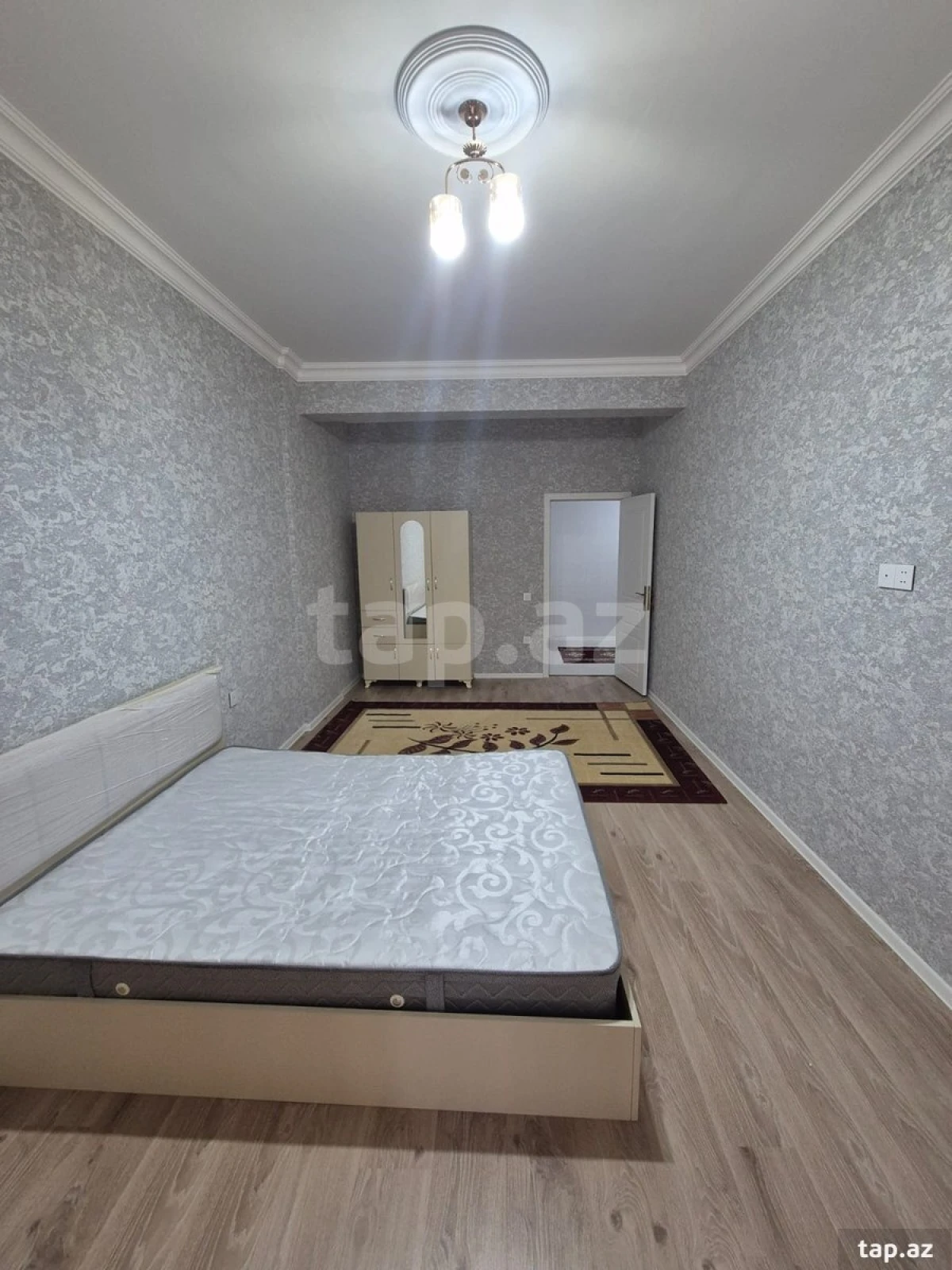Kirayə verilir 2 otaqlı mənzil 75 m²