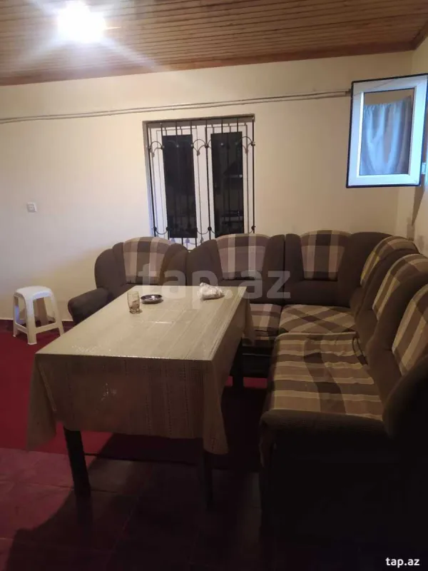 Kirayə verilir 2 otaqlı mənzil 90 m²