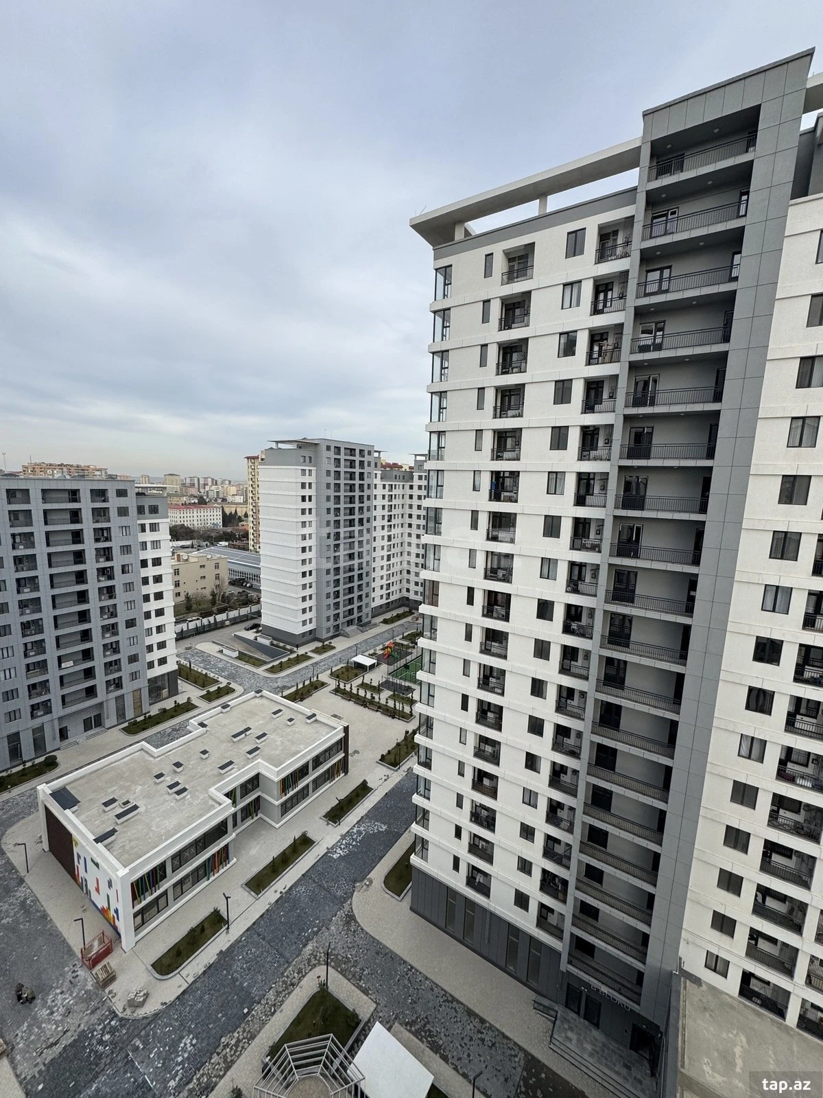 Kirayə verilir 2 otaqlı yeni tikili 60 m²