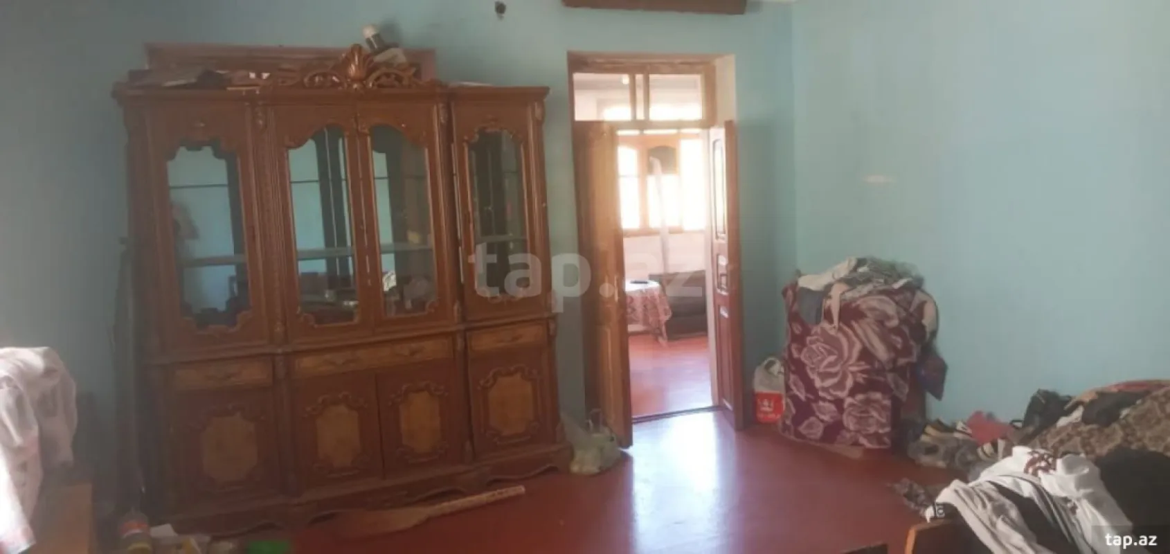 Satılır 6 otaqlı həyət evi