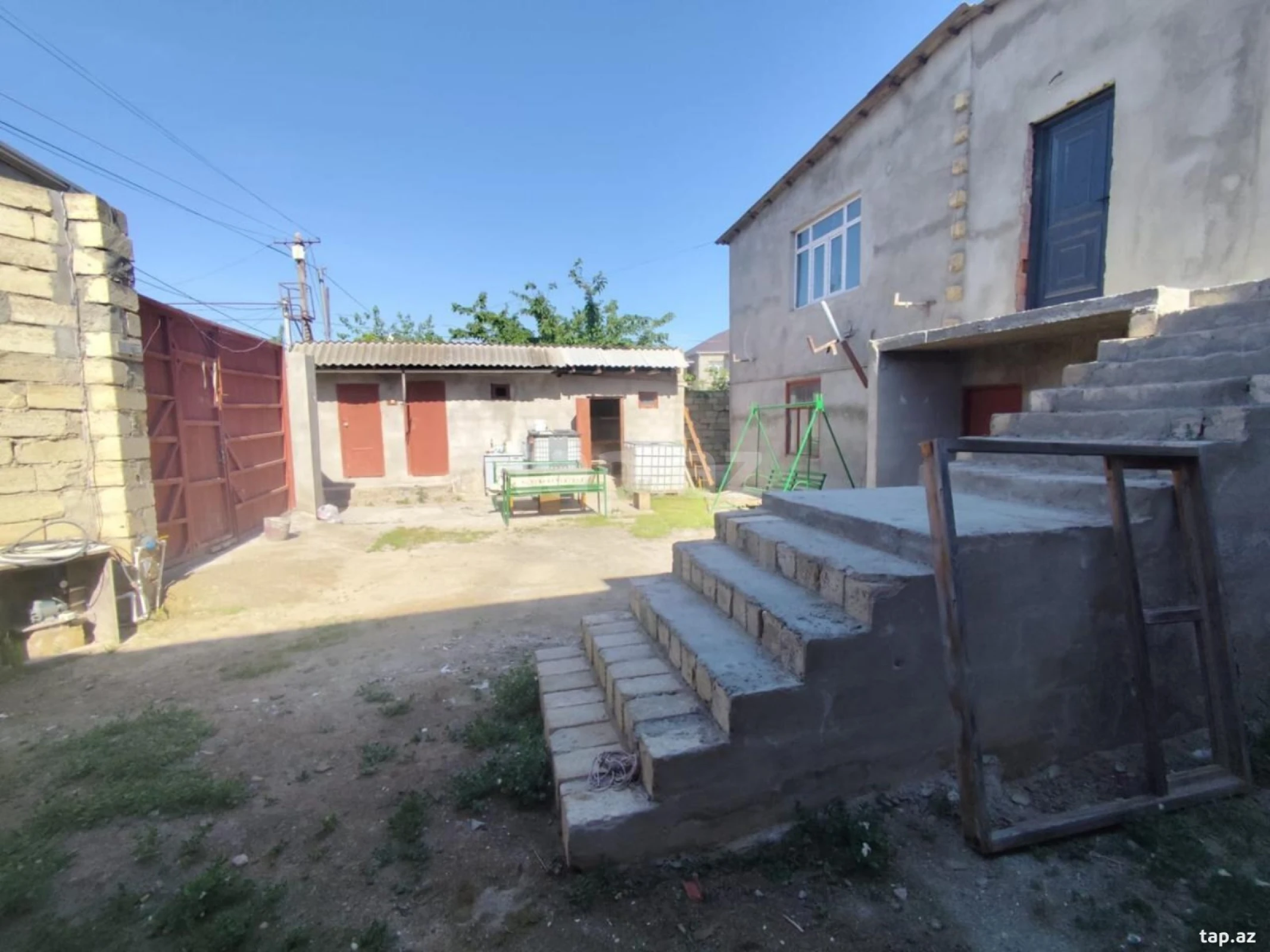 Satılır 7 otaqlı həyət evi