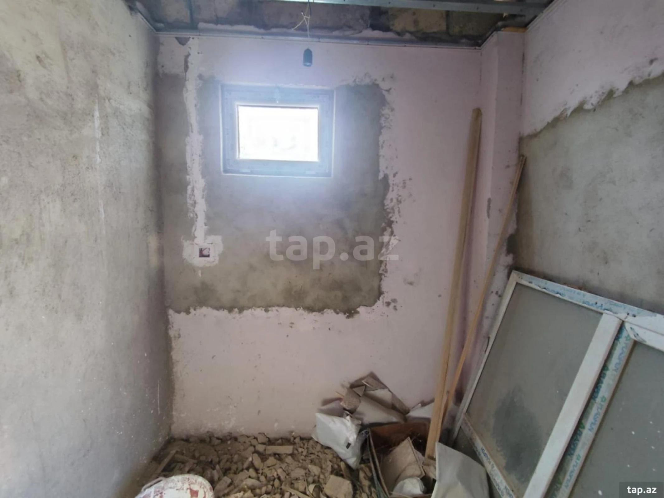 Satılır 7 otaqlı həyət evi