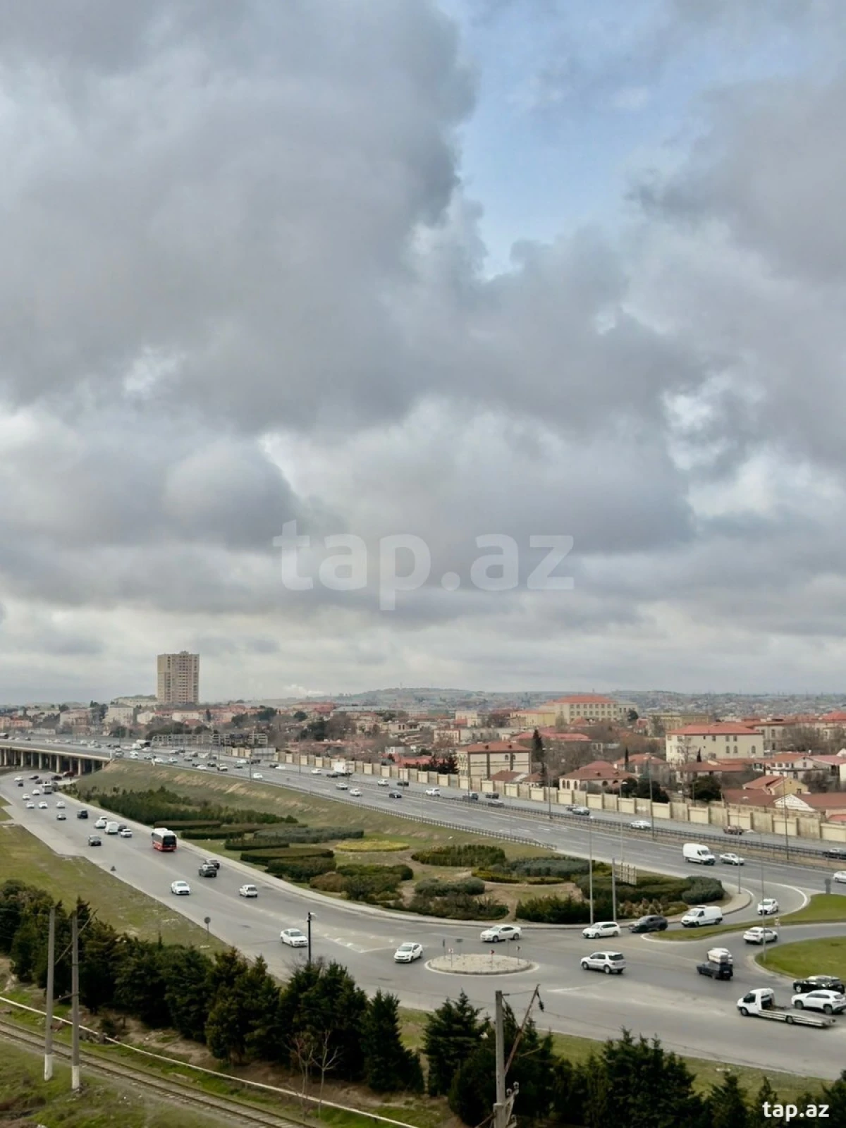 Satılır 3 otaqlı yeni tikili 82 m²