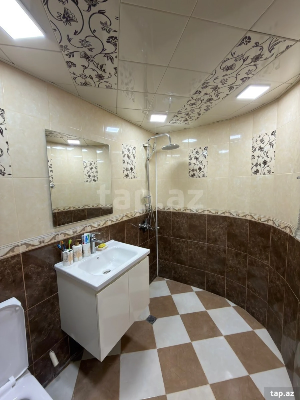 Satılır 3 otaqlı yeni tikili 82 m²