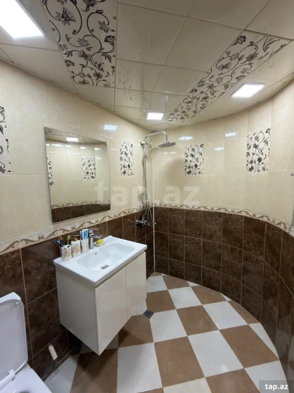 Satılır 3 otaqlı yeni tikili 82 m²